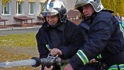 На Київщині у селищі Іванків працював мобільний клас безпеки На Київщині у селищі Іванків працював мобільний клас безпеки