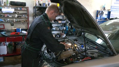 Черги на АЗС: які альтернативи двигунам внутрішнього згоряння обирають франківці Черги на АЗС: які альтернативи двигунам внутрішнього згоряння обирають франківці