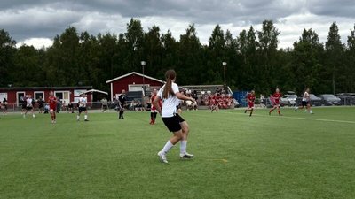 Футболістки з Луцька стали чемпіонками на міжнародному турнірі у Швеції Футболістки з Луцька стали чемпіонками на міжнародному турнірі у Швеції