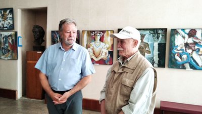 Тернопільський митець передав 86 картин художньому музею Тернопільський митець передав 86 картин художньому музею