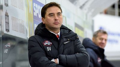 Збірна України з хокею залишилася без головного тренера