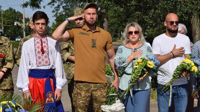 У Миколаєві до Дня Конституції вшанували пам'ять
