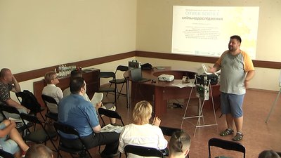У Запоріжжі навчали робити громадський моніторинг повітря за допомогою мобільної станції