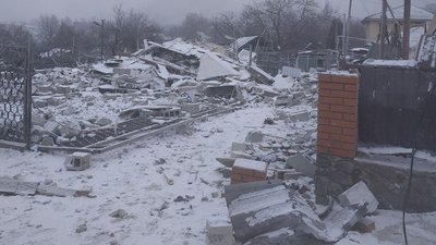 "За секунду не стало п’ятьох одразу". Історія родини з Донеччини, яка врятувала життя маріупольцю "За секунду не стало п’ятьох одразу". Історія родини з Донеччини, яка врятувала життя маріупольцю