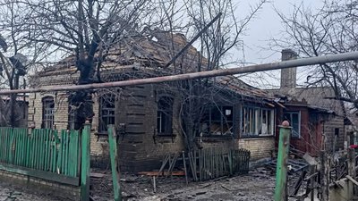 Від обстрілів Красногорівки на Донеччині загинула жінка