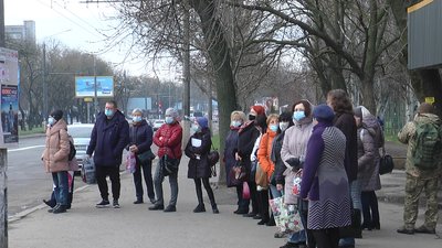 Промокоди на таксі та чати у месенджерах: як миколаївські медики дістаються на роботу Промокоди на таксі та чати у месенджерах: як миколаївські медики дістаються на роботу