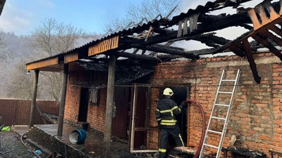 Внаслідок пожежі на Закарпатті загинула 74-річна жінка Внаслідок пожежі на Закарпатті загинула 74-річна жінка