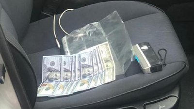 У Львові на хабарі затримали офіцера з військового ВНЗ У Львові на хабарі затримали офіцера з військового ВНЗ