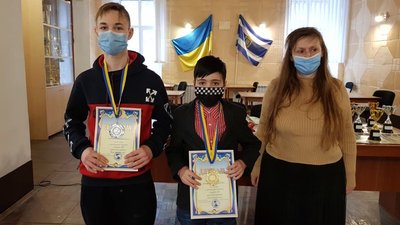 На Херсонщині відбувся чемпіонат України серед юніорів та молодших кадетів з шашок-100 На Херсонщині відбувся чемпіонат України серед юніорів та молодших кадетів з шашок-100