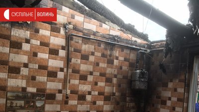 "Замість стелі небо, вигоріло все".Наслідки пожежі на Волині у ФОТО "Замість стелі небо, вигоріло все".Наслідки пожежі на Волині у ФОТО