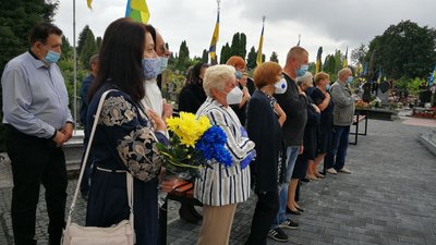 У Тернополі вшанували пам'ять загиблих у російсько-українській війні У Тернополі вшанували пам'ять загиблих у російсько-українській війні