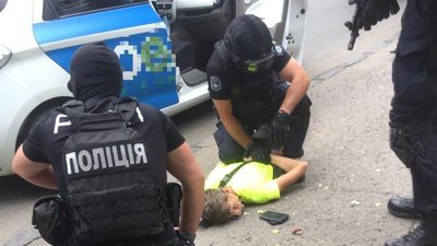 Наркоторговця метамфетаміном затримали в обласному центрі Закарпаття Наркоторговця метамфетаміном затримали в обласному центрі Закарпаття