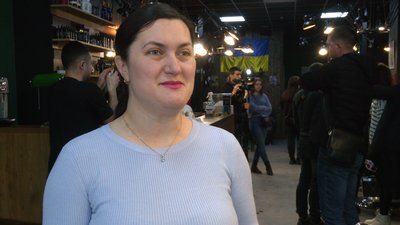 В Івано-Франківську організували курси з перукарського мистецтва для переселенців В Івано-Франківську організували курси з перукарського мистецтва для переселенців