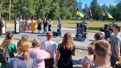 У Котелевській громаді відкрили Алею Героїв У Котелевській громаді відкрили Алею Героїв