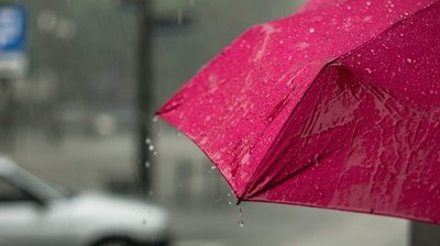 Дощ, мокрий сніг, ожеледиця. Синоптики повідомили про ускладнення погодних умов на Сумщині