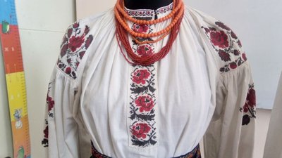 Кропивничанка зберігає вишиванки, яким понад 100 років Кропивничанка зберігає вишиванки, яким понад 100 років