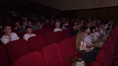 Рівненський народний театр Атталії Гаврюшенко влаштував прем'єру вистави про війну Рівненський народний театр Атталії Гаврюшенко влаштував прем'єру вистави про війну