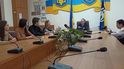 Моніторингова станція, станція вимірювання якості повітря, датчик, сенсор, забруднення повітря, довкілля Моніторингова станція, станція вимірювання якості повітря, датчик, сенсор, забруднення повітря, довкілля