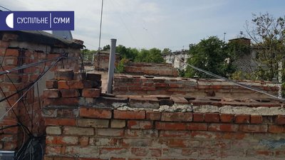Мешканці будинку в Сумах 13 років чекають на ремонт даху Мешканці будинку в Сумах 13 років чекають на ремонт даху