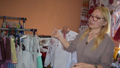 Маски для захисту: швейні цехи на Херсонщині змінюють профіль Маски для захисту: швейні цехи на Херсонщині змінюють профіль