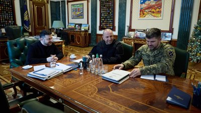 Володимир Зеленський, Рустем Умєров, Андрій Гнатов