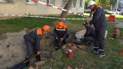 Фахівці обленерго проводять ремонтні роботи