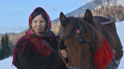 На Буковині співачка зняла у кліпі жителів високогірного села На Буковині співачка зняла у кліпі жителів високогірного села