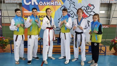 Дніпровські спортсмени привезли 8 медалей зі всеукраїнського турніру з тхеквондо