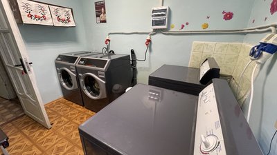 Безкоштовне прання для миколаївців: у місті відкрили дві соціальні пральні