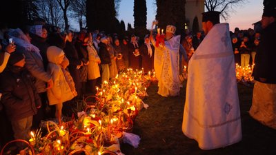 Освячення великодніх кошиків у Свято-Миколаївському храмі в Заставні