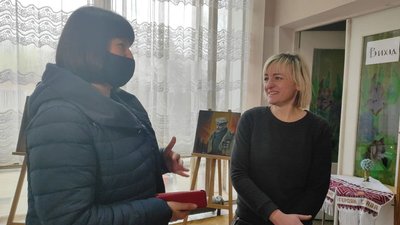 У Тернополі презентували виставку картин "Фронтові замальовки" У Тернополі презентували виставку картин "Фронтові замальовки"