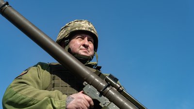 Військовий із Полтавщини збив ракету РФ, яка летіла в напрямку Києва Військовий із Полтавщини збив ракету РФ, яка летіла в напрямку Києва