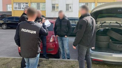 Привласнив майже 3 млн гривень на ремонті доріг в Ужгороді: правоохоронці повідомили про підозру директору підприємства Привласнив майже 3 млн гривень на ремонті доріг в Ужгороді: правоохоронці повідомили про підозру директору підприємства