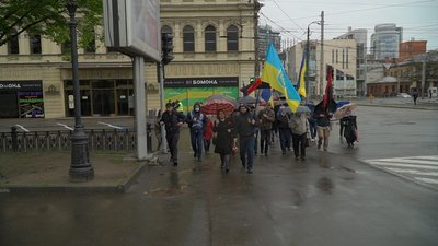 У Дніпрі влаштували ходу до Дня пам'яті та примирення, — фоторепортаж У Дніпрі влаштували ходу до Дня пам'яті та примирення, — фоторепортаж