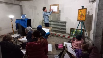 «Баранчика малюю»: у Полтаві влаштували заняття для дітей-переселенців «Баранчика малюю»: у Полтаві влаштували заняття для дітей-переселенців