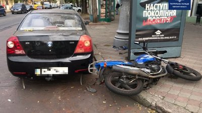 В Одесі сталося ДТП: водій мотоцикла отримав травми