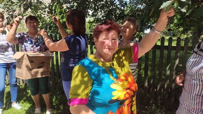 Любов Кость, волонтерка ГО "Максимівська ініціатива" Любов Кость, волонтерка ГО "Максимівська ініціатива"