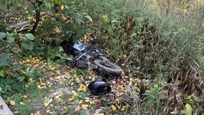 На Волині п'яний мотоцикліст упав на дорогу: загинув 18-річний пасажир