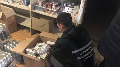 В Одеській області виявили контрафактний алкоголь та цигарки на понад пів мільйона грн В Одеській області виявили контрафактний алкоголь та цигарки на понад пів мільйона грн