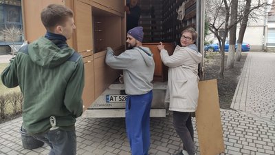 Для переселенців ремонтують гуртожиток Івано-Франківського університету нафти і газу Для переселенців ремонтують гуртожиток Івано-Франківського університету нафти і газу