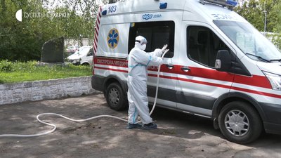 Машини швидкої у Харкові дезінфікують озоном