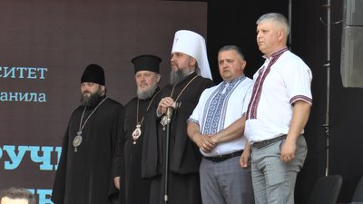 "Ви будете розбудовувати державу". Митрополит Епіфаній зустрівся із франківською молоддю "Ви будете розбудовувати державу". Митрополит Епіфаній зустрівся із франківською молоддю