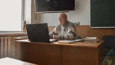 “Історія - це не тільки дати, це причинно-наслідкові зв'язки”. Вчитель історії про зміни у програмі та викладанні “Історія - це не тільки дати, це причинно-наслідкові зв'язки”. Вчитель історії про зміни у програмі та викладанні