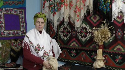 На Житомирщині відкрили експозиції із поліських хусток, яким понад 120 років На Житомирщині відкрили експозиції із поліських хусток, яким понад 120 років
