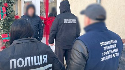 У Львові військовий за 15 тисяч доларів обіцяв "влаштувати" лікування в госпіталі. 