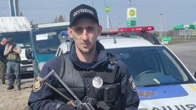Поліцейський з Дніпропетровщини допоміг евакуювати з-під обстрілів понад чотири тисячі людей