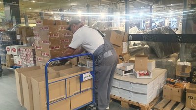 Одеські волонтери передали майже 30 тисяч продуктових наборів у район Миколаївщини Одеські волонтери передали майже 30 тисяч продуктових наборів у район Миколаївщини