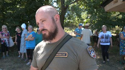 Мешканці села Плавні на Запоріжжі живуть без комунальних послуг й під постійними обстрілами Мешканці села Плавні на Запоріжжі живуть без комунальних послуг й під постійними обстрілами