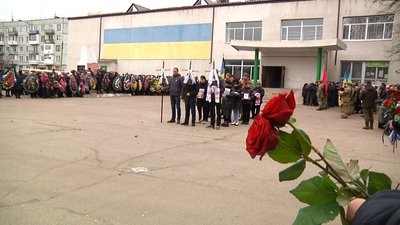 На Житомирщині попрощалися з загиблими в боях військовослужбовцями На Житомирщині попрощалися з загиблими в боях військовослужбовцями