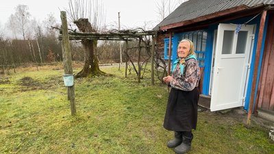 Село Сваловичі на Волині: раз в тиждень приїжджає "магазин на колесах" Село Сваловичі на Волині: раз в тиждень приїжджає "магазин на колесах"